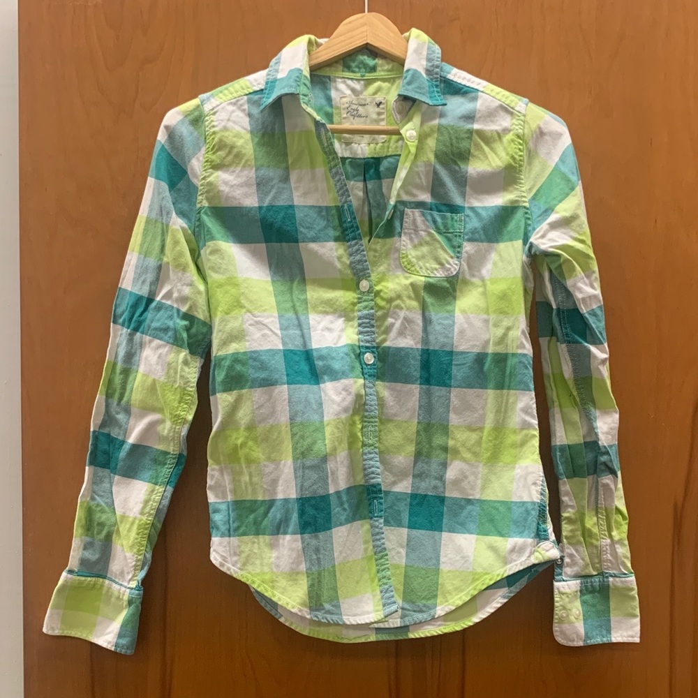 ✨4 for $20✨ American Eagle Outfitters Lime Checkered Button Up Shirt Size 0